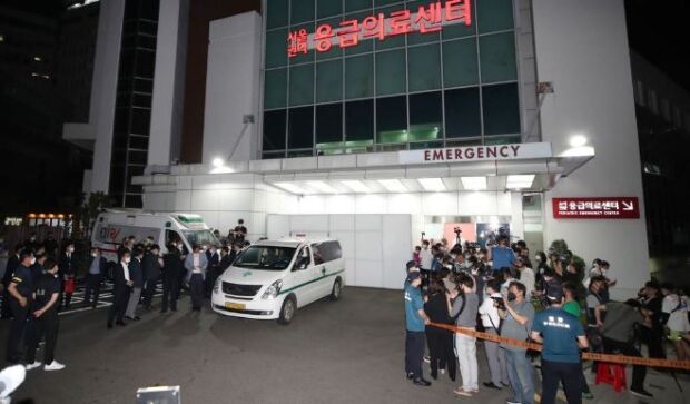 朴元淳の遺体、ソウル大病院に安置…支持者「目を覚ましてくれ」涙の叫び＝韓国の反応