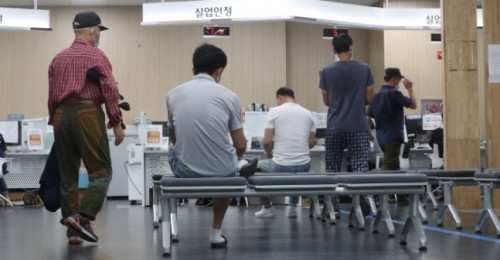 【悲報】韓国銀行「このままでは全国民の3人に1人は失業するっぽい…」