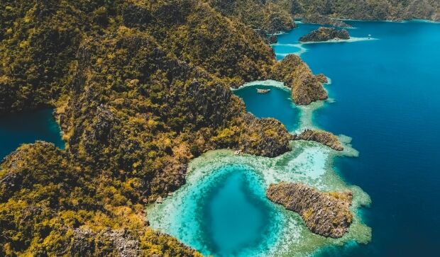 韓国人「何だこの透明度…フィリピンにある最高に透き通った湖をご覧ください」