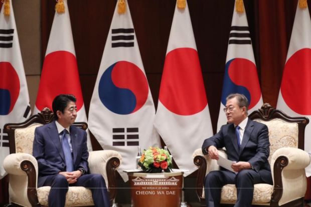 日本人の79％「文大統領信頼していない」、韓国人の94％「安倍首相信じられない」＝韓国の反応