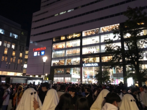 韓国人「日本のハロウィンで集まっているのを見ると…ハァ…」