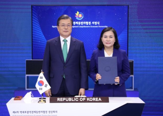 ユ・ミョンヒ、WTO事務局長選挙の辞退否定…「主要国と協議する」＝韓国の反応