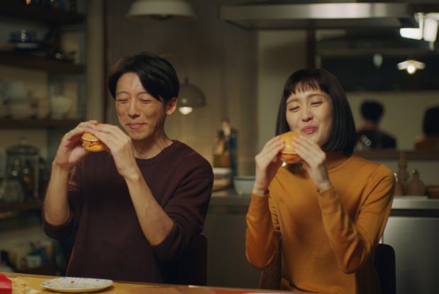 韓国人「温かい気持ちになる日本のマクドナルド年末限定メニューのCMを見てみよう」