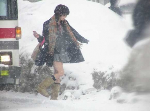 中国人「日本人は冬でもスカート履いてるけど寒くないの？」　中国の反応