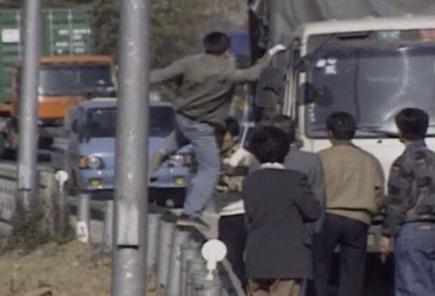 韓国人「強い者だけが生き残れた80～90年代の韓国の道路をご覧ください」