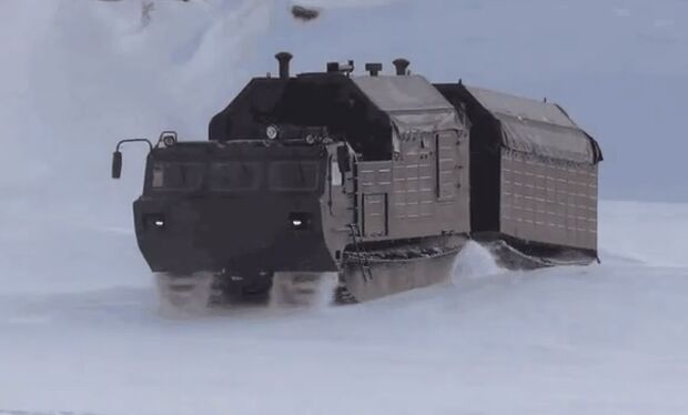 韓国人「ロシア軍の食事用装甲車がすごいｗｗｗｗｗ」