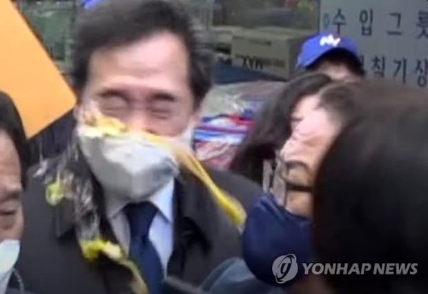 韓国政権与党代表、市民に卵を投げつけられる＝韓国の反応
