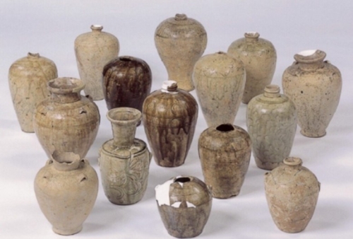 韓国人「日本の陶磁器の歴史がコチラ…17世紀に一体何があったんだ…？」