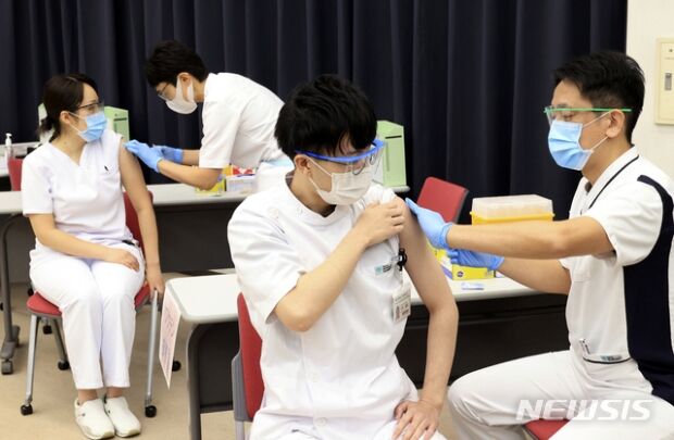 韓国人「日本のワクチン接種速度が恐ろしいほど加速している件」