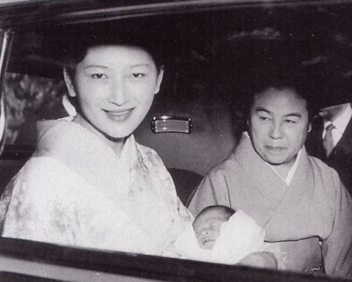 韓国人「日本の女性が天皇家との結婚を避けようとする理由がコチラ」