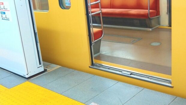 韓国人「電車で怒鳴り散らす日本の女性の映像が話題になった理由」