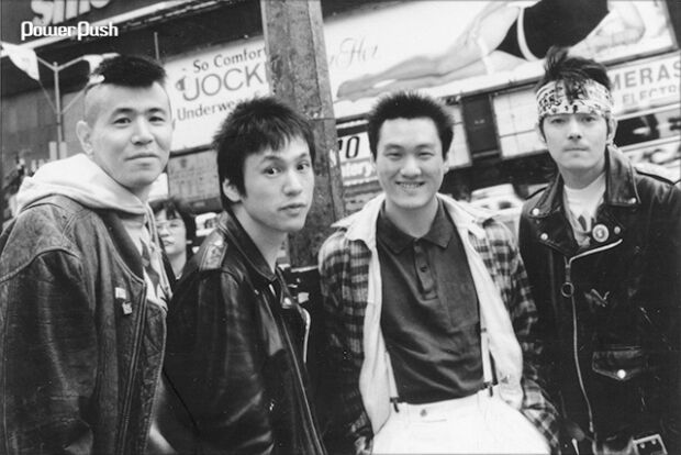 韓国人「日本の伝説的パンク・ロックバンドの映像を見てみよう」