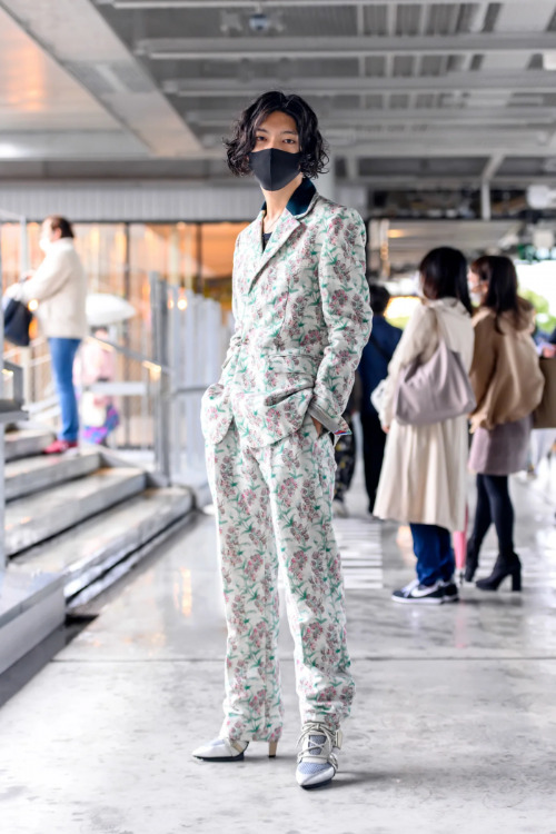 韓国人「2021日本のストリートファッションがコチラ…ぶるぶる」「目が痙攣する」