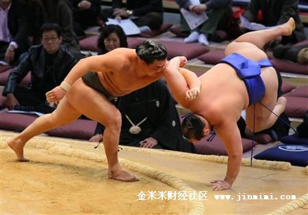 中国人「なぜ日本人女性は相撲取りと結婚するのか？」　中国の反応