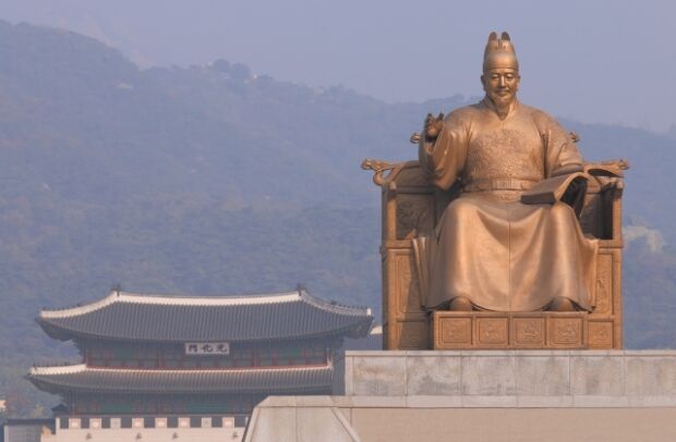 韓国人「西洋と東洋の王の決定的な違い」