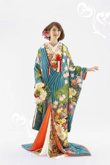 中国人「日本の伝統衣装：和服が艶やかで綺麗」「チャイナドレスの方が…」　中国の反応