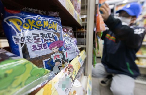 韓国人「品切れ大乱によって狂ってしまった韓国のポケモンパンの価格をご覧ください」