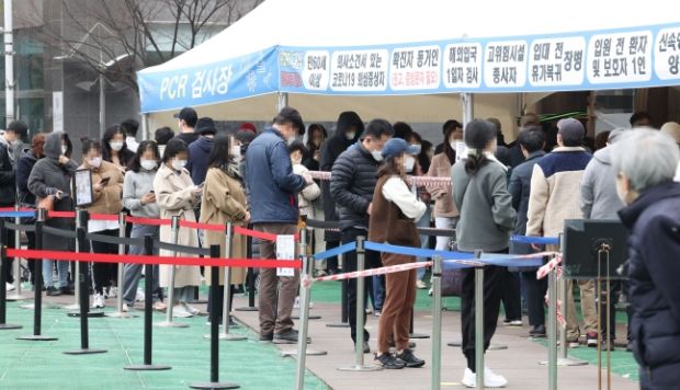 韓国のコロナ感染者62万人突破…政府のピーク予想はるかに超える＝韓国の反応