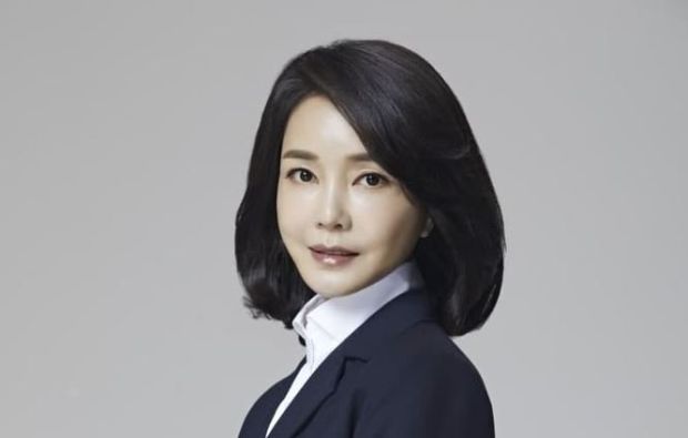 韓国人「韓国次期大統領夫人キム・ゴンヒのフィジカルがすごい件」