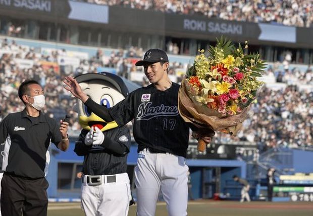 韓国人「日本のプロ野球で28年ぶりに完全試合達成」
