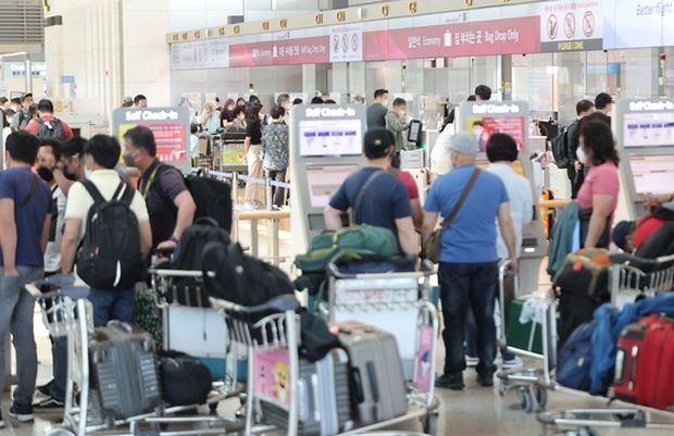 日本の入国隔離解除で…日本行き航空券予約400％増加＝韓国の反応