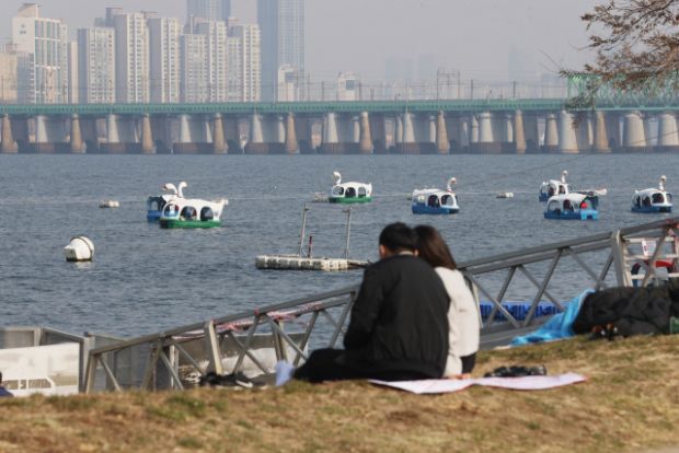 韓国人「漢江が大変なことになっている件…これが韓国人の市民意識」