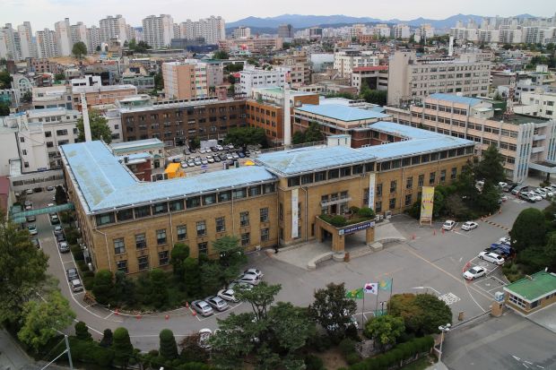 韓国人「90年前に朝鮮総督府が建てた旧忠清南道庁舎を見てみよう」