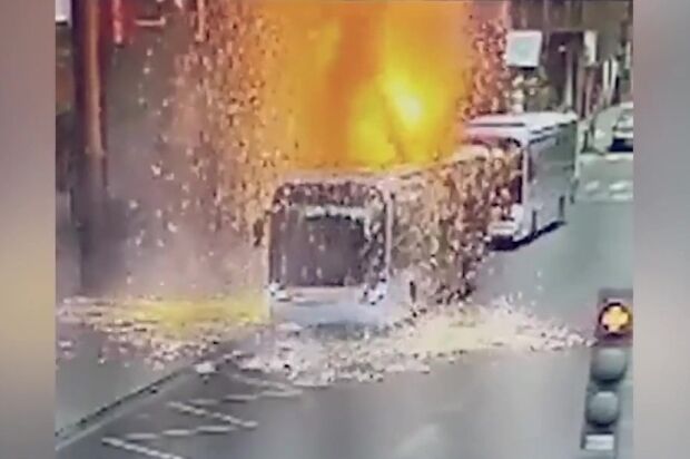 韓国人「フランスで起きた電気バス火災の映像がこちら」