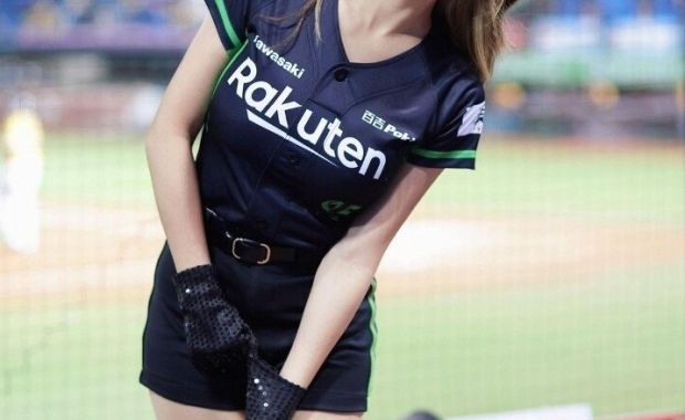 韓国人「台湾の野球場のチアリーダーのお姉さんがきれいすぎる件」