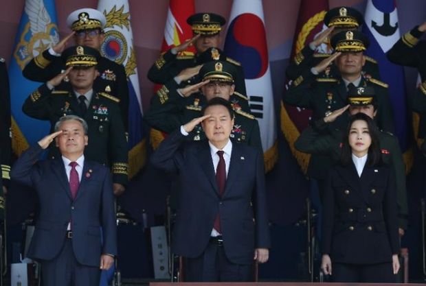 韓国人「国軍の日、大韓民国国軍ファイティンする尹錫悦をご覧ください」