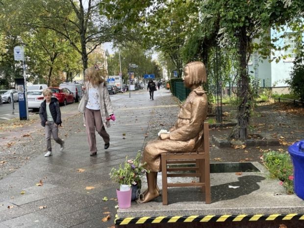 新たに選出されたベルリン・ミッテ区長「少女像は非常に大切…設置許可2年延長決定」＝韓国の反応