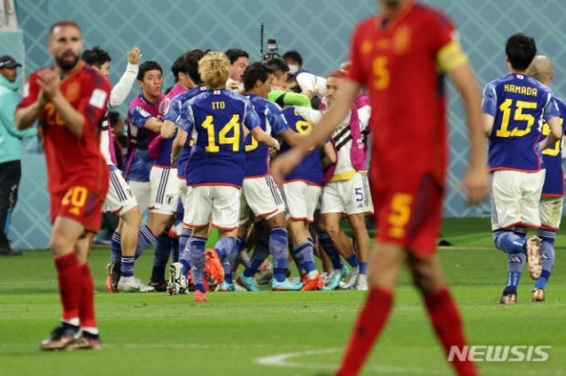 韓国人「日本代表、スペインに2対1で勝利…グループリーグ突破ｗｗｗｗｗｗｗｗｗｗｗ」