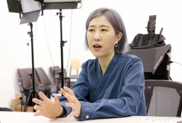 「日本料理屋の服」議論に「悔しい」…BTSの韓服を作った会社代表、反論＝韓国の反応