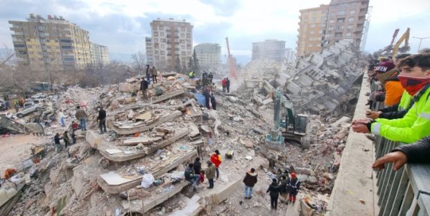 韓国人「トルコ地震の凄まじさが分かる写真をご覧ください」