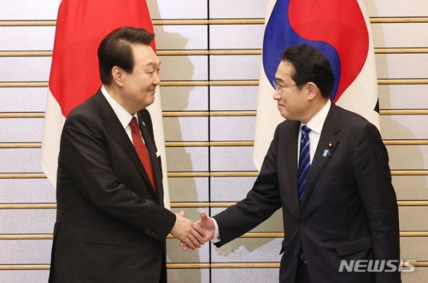 岸田首相「韓日首脳、シャトル外交再開で一致」＝韓国の反応