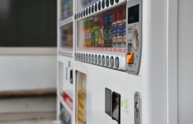韓国人「日本の自販機で売られている斬新な飲み物がこちらｗｗｗｗ」