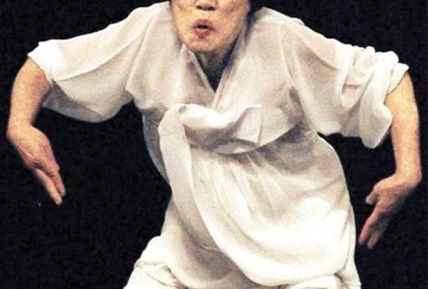 韓国人「日帝時代に禁止され2010年に復活した”病身舞”という無形文化財」
