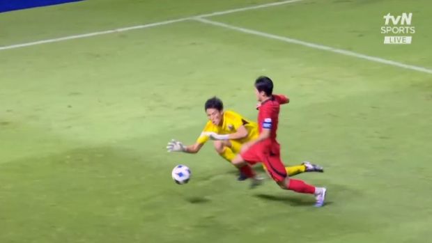 韓国人「U-17サッカー韓日戦の納得がいかない審判の判定集」