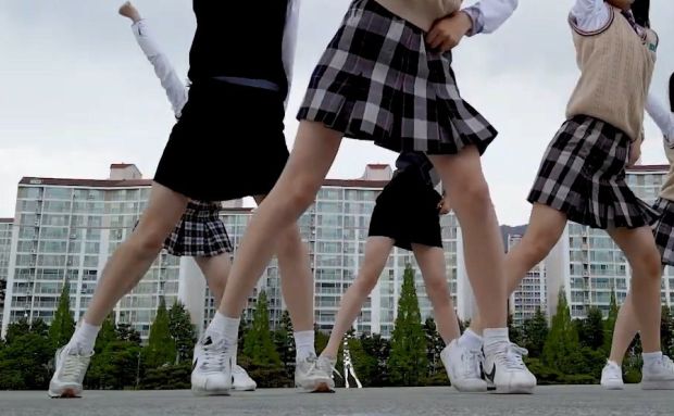 韓国人「韓国の女子高生の平均ルックス」