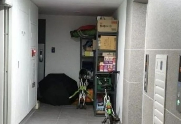 韓国人「現在議論になっているマンションの廊下」