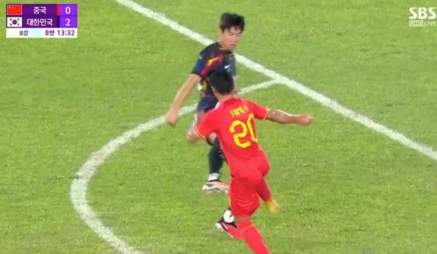 韓国人「アジア大会サッカー韓中戦で終了間際まで少林サッカーをする中国」