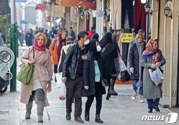 韓国人「イランの路上女たちの美貌レベル」