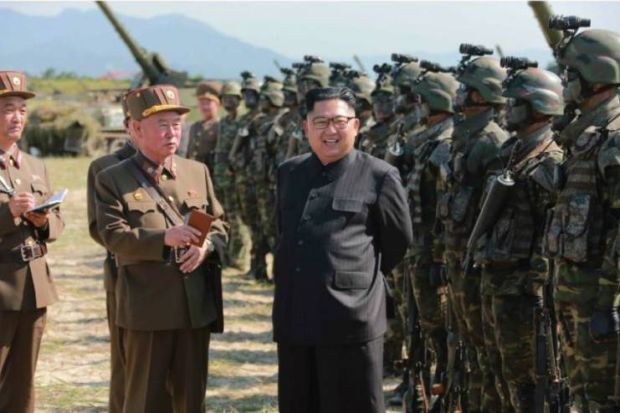 韓国人「北朝鮮の女性軍人の美貌」