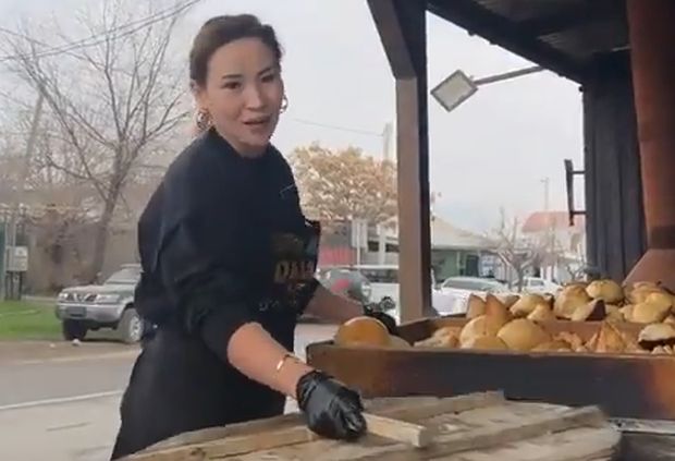 韓国人「カザフスタンの路上で売っている冬の食べ物」
