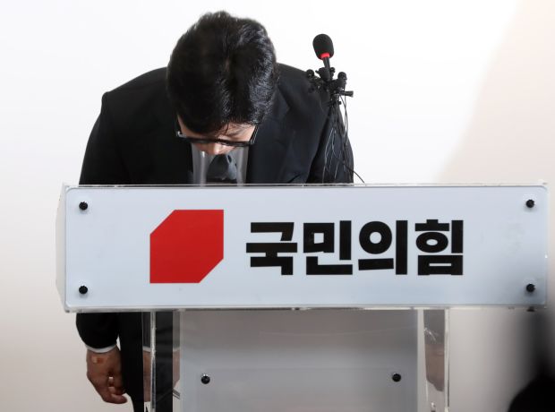 韓国人「今回の総選挙で与党国民の力が大敗した3つの理由」