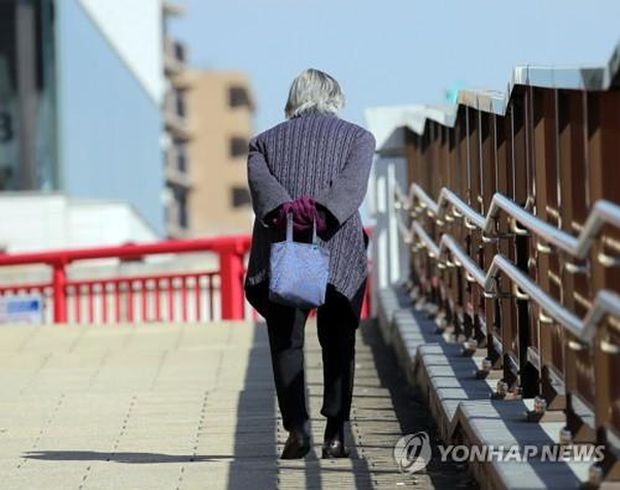 韓国人「極端に減っている日本の人口」